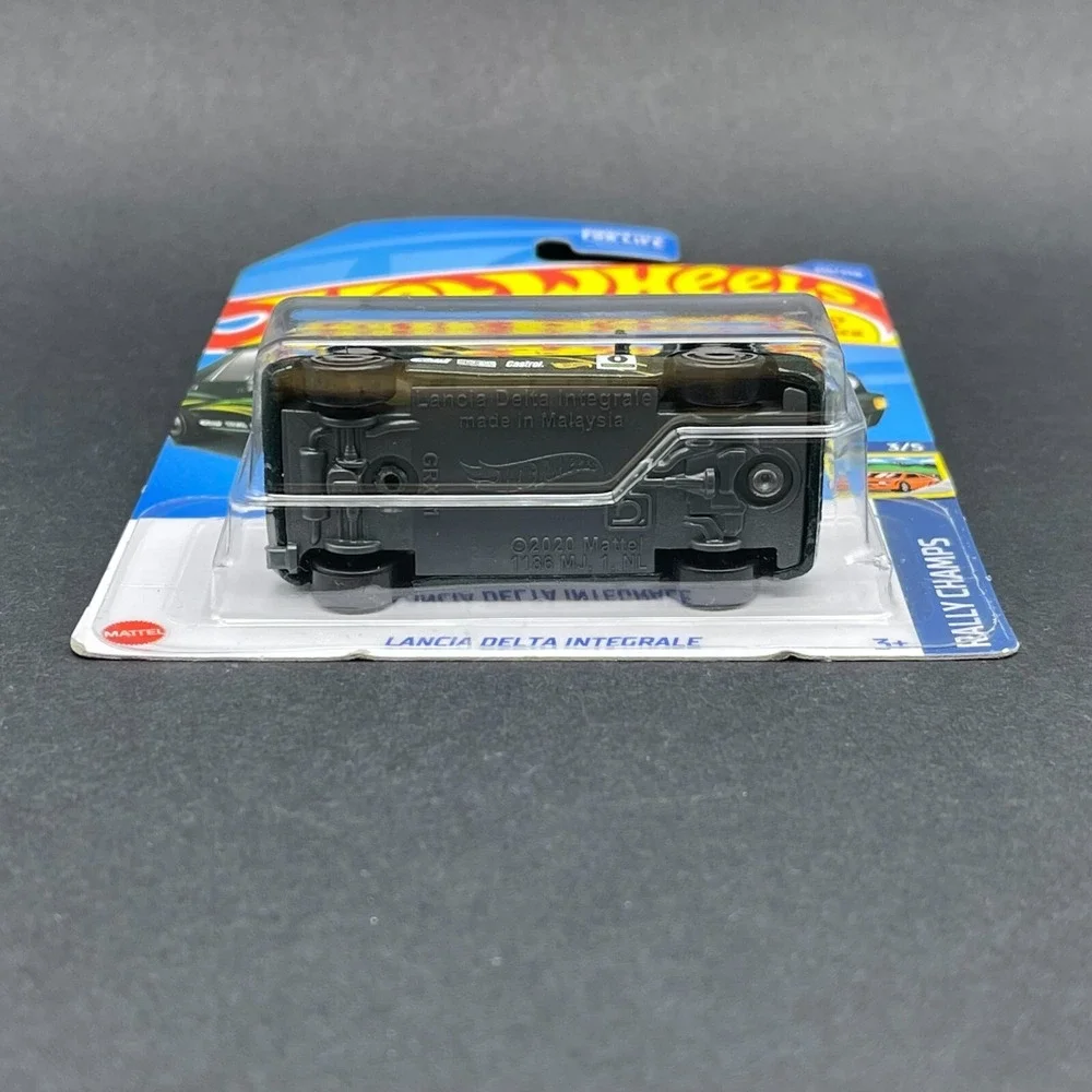 Hot Wheels Lancia Delta Integrale Rally Champs Car Green‎ Diecast 1/64 Scale